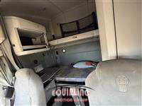 2019 Kenworth T680 6X4 T/A SLEEPER TRUCK TRA