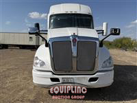 2019 Kenworth T680 6X4 T/A SLEEPER TRUCK TRA