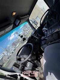 2019 Isuzu NPR 4X2 S/A 22FT BOX TRUCK