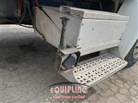 2003 Freightliner CST112