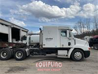 2003 Freightliner CST112