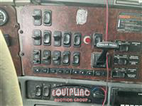 2003 Freightliner CST112