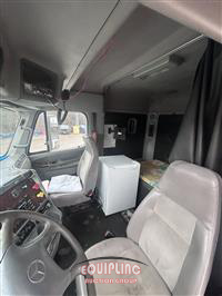 2003 Freightliner CST112