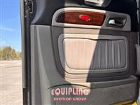 2014 Peterbilt 389 6X4 T/A GLIDER SLEEPER TRU