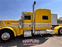 2014 Peterbilt 389 6X4 T/A GLIDER SLEEPER TRU