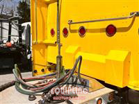 2014 Peterbilt 389 6X4 T/A GLIDER SLEEPER TRU