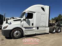 2020 Freightliner CASCADIA 6X4 T/A SLEEPER TRUCK