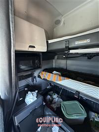 2020 Freightliner CASCADIA 6X4 T/A SLEEPER TRUCK