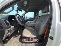 2017 Ford F550 4X2 S/A SERVICE BODY TRUC