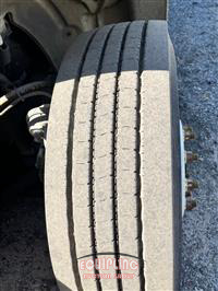 2009 Freightliner M2 BOX TRUCK