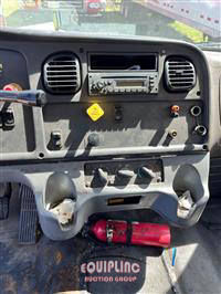 2009 Freightliner M2 BOX TRUCK