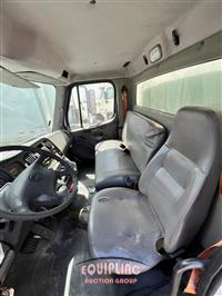 2009 Freightliner M2 BOX TRUCK