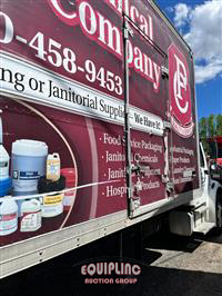 2009 Freightliner M2 BOX TRUCK