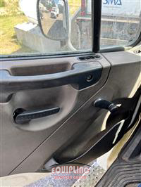 2009 Freightliner M2 BOX TRUCK