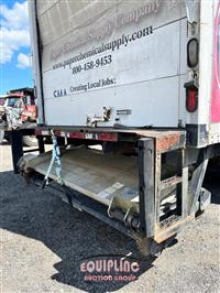 2009 Freightliner M2 BOX TRUCK