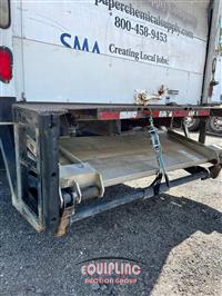 2009 Freightliner M2 BOX TRUCK