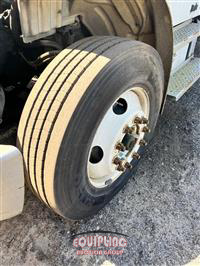 2009 Freightliner M2 BOX TRUCK