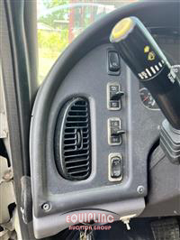 2011 Freightliner M2