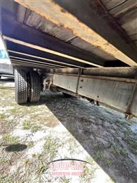 2011 Freightliner M2