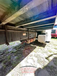 2011 Freightliner M2