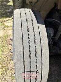 2011 Freightliner M2