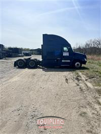 2016 Freightliner CASCADIA 6X4 T/A SLEEPER TRUCK