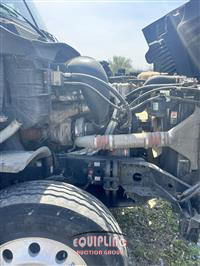 2016 Freightliner CASCADIA 6X4 T/A SLEEPER TRUCK