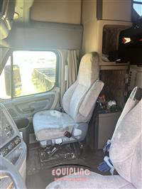 2016 Freightliner CASCADIA 6X4 T/A SLEEPER TRUCK