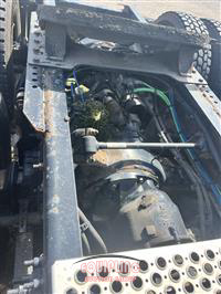 2016 Freightliner CASCADIA 6X4 T/A SLEEPER TRUCK