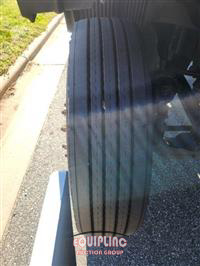 1999 Volvo  VNM64T300 6X4 T/A DAY CAB TRU