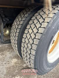 2018 International 4300 4X2 S/A 26FT BOX TRUCK