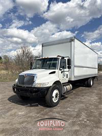 2018 International 4300 4X2 S/A 26FT BOX TRUCK