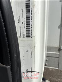 2018 International 4300 4X2 S/A 26FT BOX TRUCK