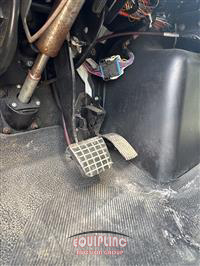 2018 International 4300 4X2 S/A 26FT BOX TRUCK