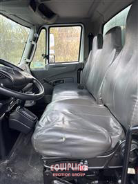 2018 International 4300 4X2 S/A 26FT BOX TRUCK