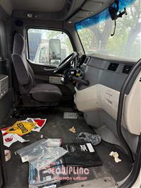 2022 Peterbilt 579 4X2 S/A CAB & CHASSIS