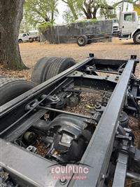 2022 Peterbilt 579 4X2 S/A CAB & CHASSIS