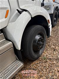 2022 Peterbilt 579 4X2 S/A CAB & CHASSIS