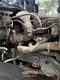 2015 Freightliner CASCADIA 6X4 T/A SLEEPER TRUCK