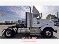 2013 Kenworth T800 6X2 S/A DAY CAB