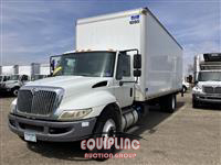 2017 International 4300 6X2 S/A 26FT NON CDL BOX 