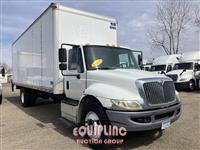 2017 International 4300 6X2 S/A 26FT NON CDL BOX 