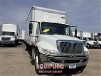 2017 International 4300 6X2 S/A 26FT NON CDL BOX 