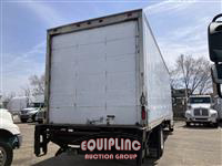 2017 International 4300 6X2 S/A 26FT NON CDL BOX 