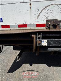 2015 Isuzu NPR 4X2 16FT BOX TRUCK