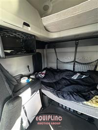 2018 Freightliner CASCADIA 6X4 T/A SLEEPER TRUCK