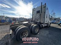 2018 Freightliner CASCADIA 6X4 T/A SLEEPER TRUCK