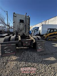 2018 Freightliner CASCADIA 6X4 T/A SLEEPER TRUCK