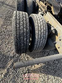 2018 Freightliner CASCADIA 6X4 T/A SLEEPER TRUCK