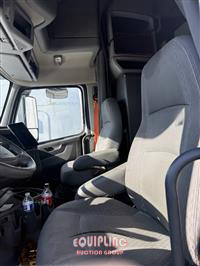 2022 Volvo VNL760 6X4 T/A SLEEPER TRUCK T